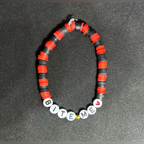 Bite Me (Vamp) Heishi Bracelet - Picture 3 of 6